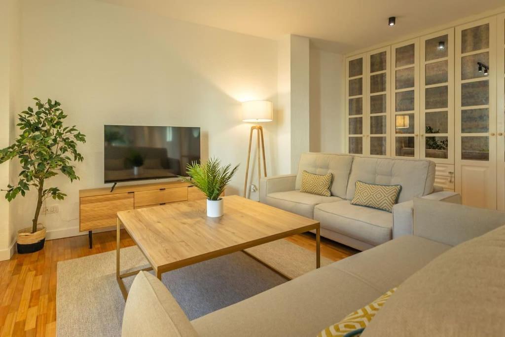 Triana Deluxe By Valcambre Apartamento Sevilha Exterior foto